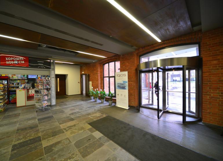 Буревестник: Вид входной группы внутри зданий