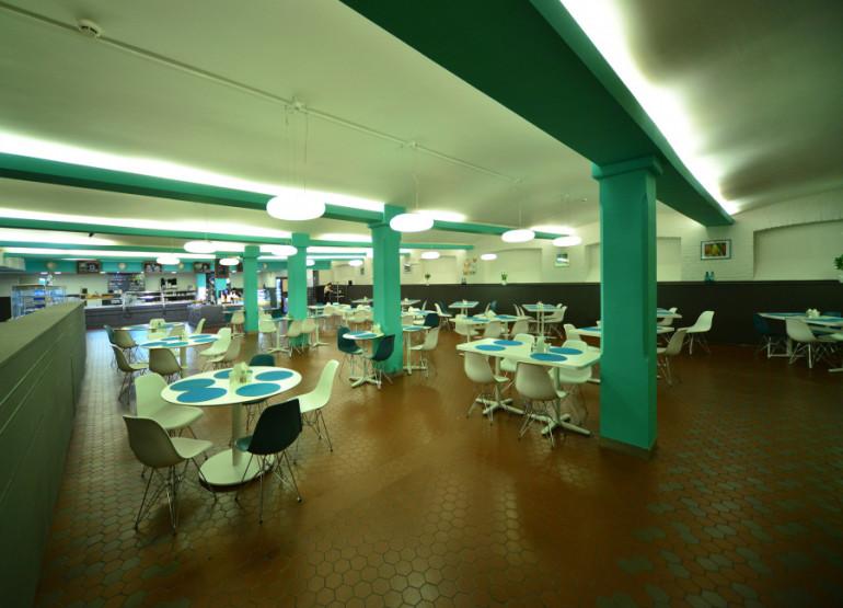 Буревестник: Вид столовой или кафе